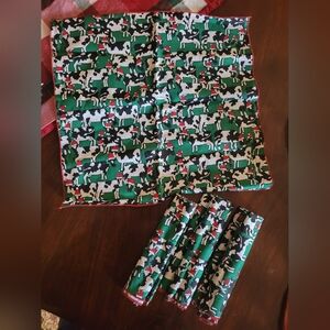 X4 Set Of Fabric Cloth Napkins Christmas Santa Festive Cow Print
